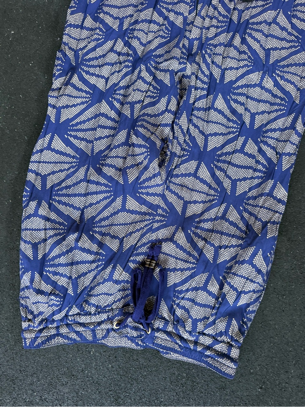 Blue Geometric Print Wide-Leg Pants - Picture 2 of 5
